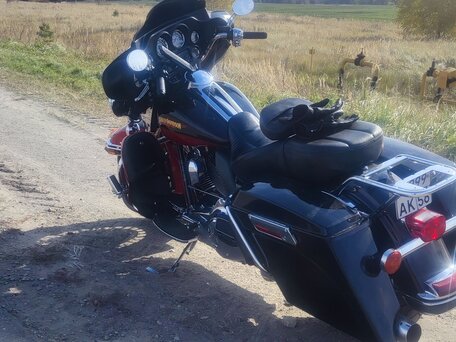 2010 Harley-Davidson Electra Glide, красный, 950000 рублей, вид 4