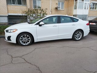 2020 Ford Fusion (North America) II Рестайлинг, белый, 2500000 рублей, вид 3