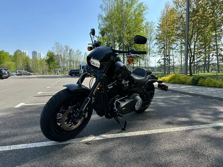 2018 Harley-Davidson Fat Bob, чёрный, 1690000 рублей, вид 1