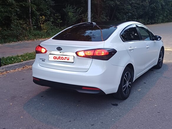 2019 Kia Cerato III Рестайлинг (Classic), белый, 1550000 рублей - вид 15