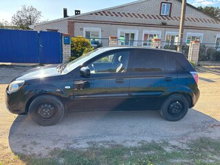 2009 Kia Rio II Рестайлинг, чёрный, 480000 рублей, вид 4
