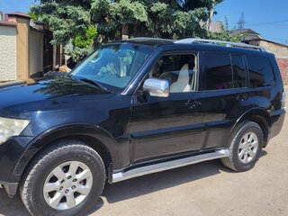 2007 Mitsubishi Pajero IV, чёрный, 1700000 рублей, вид 4
