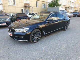2015 BMW 7 серии Long 730Ld xDrive VI (G11/G12), чёрный, 3500000 рублей, вид 1