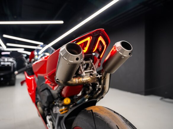 2024 Ducati Panigale V4, красный, 5299000 рублей - вид 21