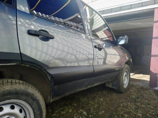 2004 Chevrolet Niva I, серебристый, 320000 рублей, вид 5