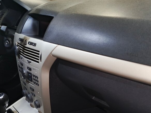 2008 Opel Astra GTC H Рестайлинг, серебристый, 650000 рублей - вид 4