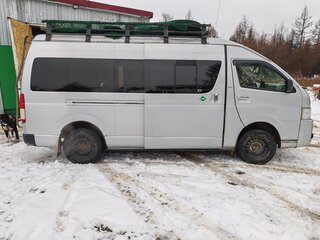 2008 Toyota HiAce H200, серебристый, 1850000 рублей, вид 3
