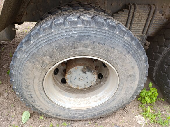 2022 IVECO-Hongyan 8x4 (CQ3406), красный, 1152158 рублей - вид 12