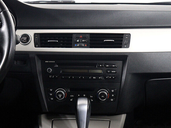 2011 BMW 3 серии 318i V (E90/E91/E92/E93) Рестайлинг, красный - вид 13