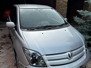 2002 Toyota Ist I, серебристый, 550000 рублей, вид 1