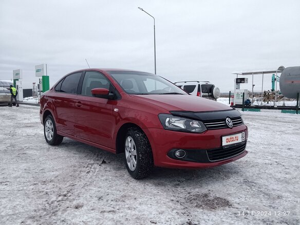 2010 Volkswagen Polo V, пурпурный, 732000 рублей - вид 4