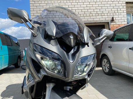 2013 Yamaha FJR1300, серый, 950000 рублей, вид 4