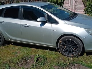 2011 Opel Astra J, серебристый, 850000 рублей, вид 5