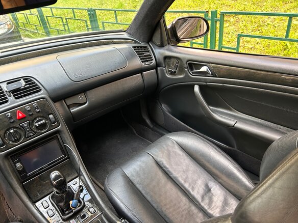 1999 Mercedes-Benz CLK-Класс 200 I (W208), чёрный, 800000 рублей - вид 11