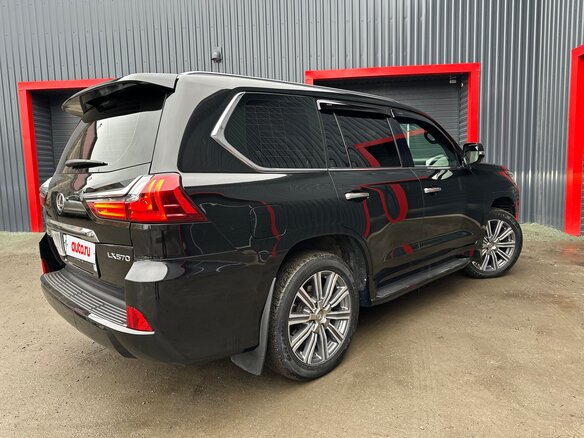 2016 Lexus LX 570 III Рестайлинг 2, чёрный, 8399000 рублей - вид 8