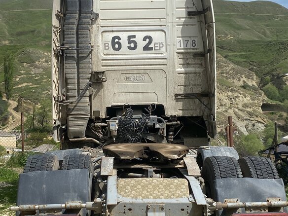 1998 Volvo FH, белый, 2150000 рублей - вид 3