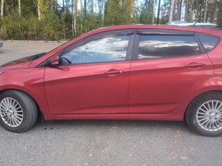 2012 Hyundai Solaris I, красный, 745000 рублей, вид 4