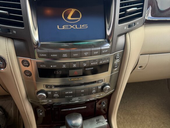 2011 Lexus LX 570 III, чёрный, 3700000 рублей - вид 5