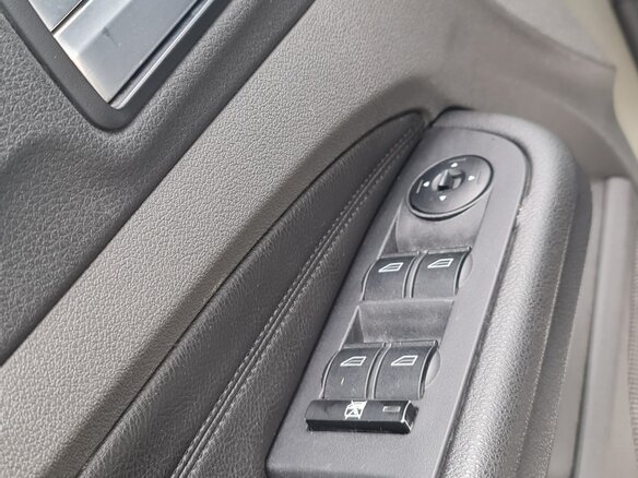 2005 Ford Focus II, серебристый - вид 13