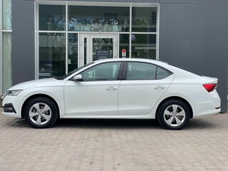 2021 Skoda Octavia IV (A8), белый, 2039000 рублей, вид 5