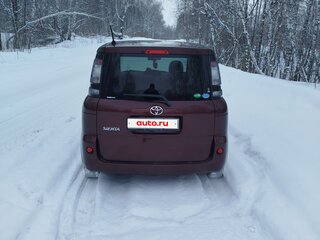 2013 Toyota Sienta I Рестайлинг 2, красный, 1100000 рублей, вид 3
