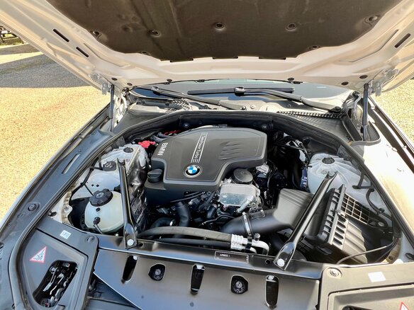 2014 BMW 5 серии 520i VI (F10/F11/F07) Рестайлинг, белый, 4100000 рублей - вид 9