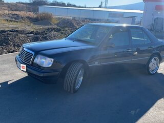 1995 Mercedes-Benz E-Класс 320 I (W124), чёрный, 2500000 рублей, вид 3