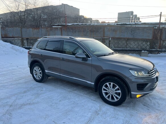 2015 Volkswagen Touareg II Рестайлинг, серый, 4000000 рублей - вид 4