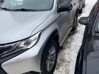 2020 Mitsubishi Pajero Sport III, серый, 3550000 рублей, вид 3