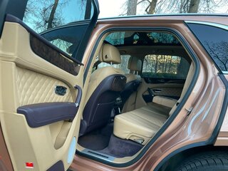 2016 Bentley Bentayga I, золотистый, 10200000 рублей, вид 2