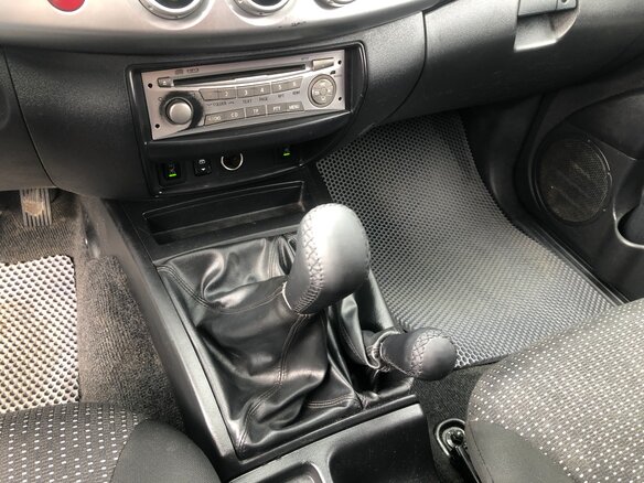 2014 Mitsubishi L200 Super Select IV Рестайлинг, серебристый - вид 14