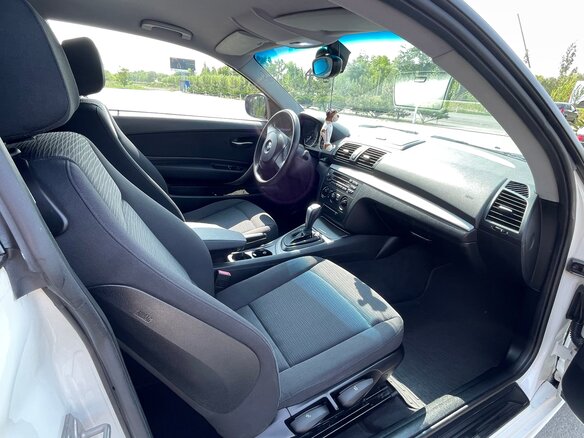 2011 BMW 1 серии 116i I (E81/E82/E87/E88) Рестайлинг, белый, 900000 рублей - вид 12