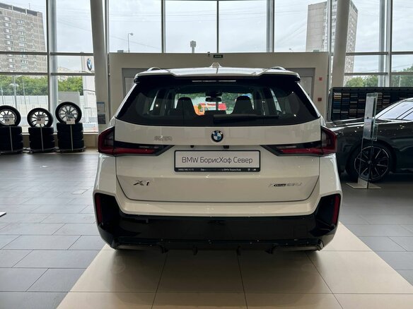 2026 BMW X1 Long 25Li xDrive III (U11/U12), белый, 5950000 рублей - вид 5