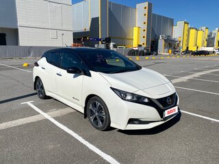 2018 Nissan Leaf II (ZE1), белый, 1800000 рублей, вид 2