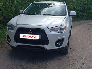 2014 Mitsubishi ASX I Рестайлинг, белый, 900000 рублей, вид 1