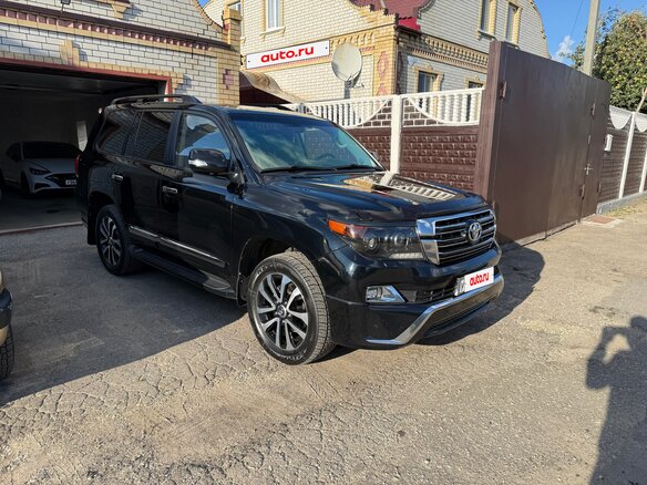 2012 Toyota Land Cruiser 200 Series Рестайлинг 1, чёрный, 4600000 рублей - вид 1