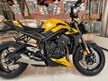 2025 Triumph Street Triple, жёлтый, 1550000 рублей - вид 9