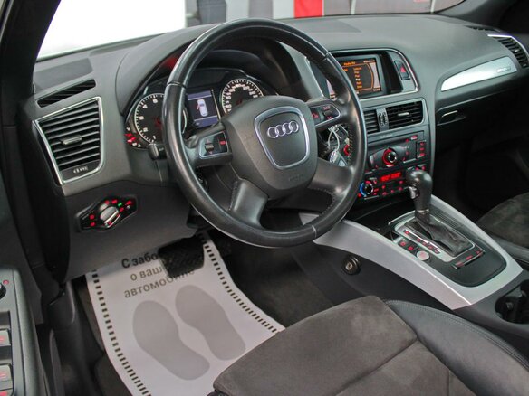 2010 Audi Q5 I (8R), белый - вид 6