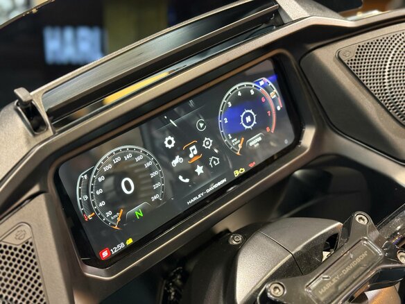 2024 Harley-Davidson Road Glide, голубой, 3600000 рублей - вид 11