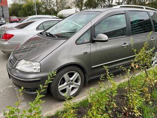 2009 Volkswagen Sharan I Рестайлинг 2, серый, 1000000 рублей, вид 3
