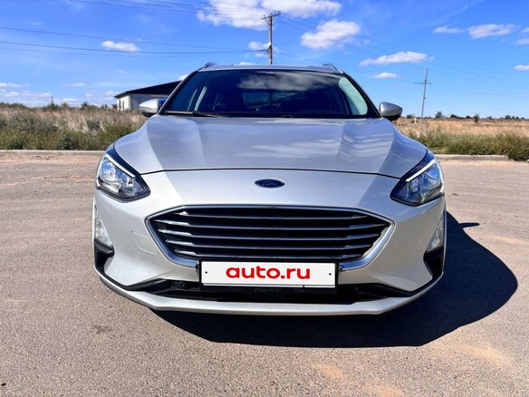 2019 Ford Focus IV, серебристый, 1410000 рублей - вид 1