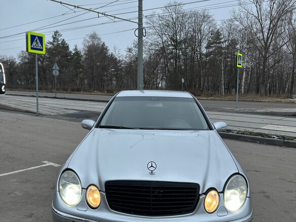 2003 Mercedes-Benz E-Класс 270 III (W211, S211), белый, 690000 рублей - вид 1