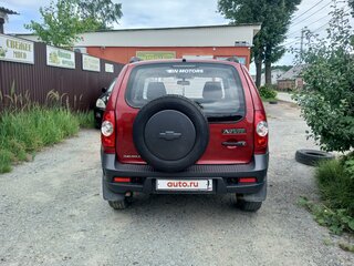 2015 Chevrolet Niva I Рестайлинг, красный, 800000 рублей, вид 3