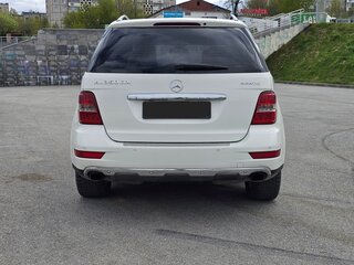2011 Mercedes-Benz M-Класс 350 II (W164) Рестайлинг, белый, 1750000 рублей, вид 4