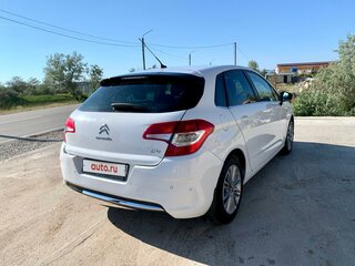 2012 Citroen C4 II, белый, 700000 рублей, вид 5