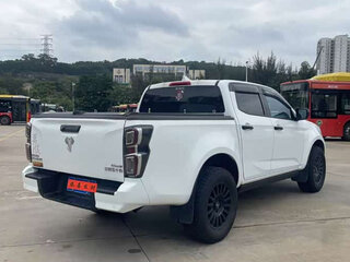 2023 Isuzu D-Max III, белый, 2500000 рублей, вид 4