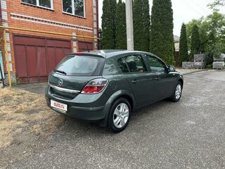 2010 Opel Astra H Рестайлинг, зелёный, 700000 рублей, вид 5