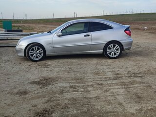 2003 Mercedes-Benz C-Класс 180 II (W203), серебристый, 690000 рублей, вид 4