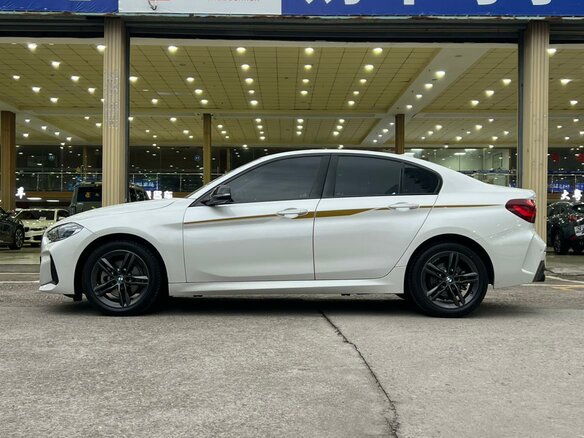 2022 BMW 1 серии 120i III (F52) Рестайлинг, белый, 1615000 рублей - вид 5