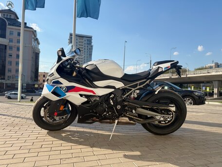 2025 BMW S 1000 RR, белый, 3200000 рублей, вид 4